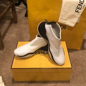 NWT FENDI VERNICE TECN SNEAKER!!